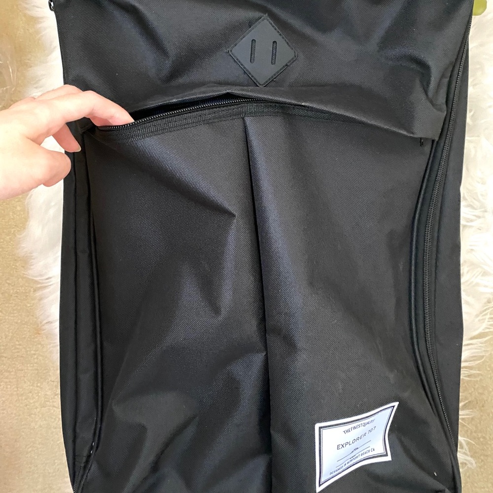 NWT Herschel like black luggage carry on - Picture 6 of 12